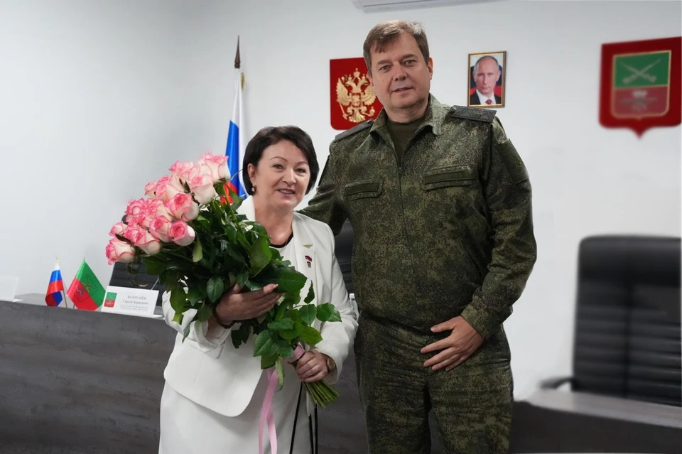 Недавно Галину Данильченко снова выбрали главой Мелитополя. С избранием мэра города поздравил губернатор Запорожской области Евгений Балицкий. Фото: администрация Запорожской области