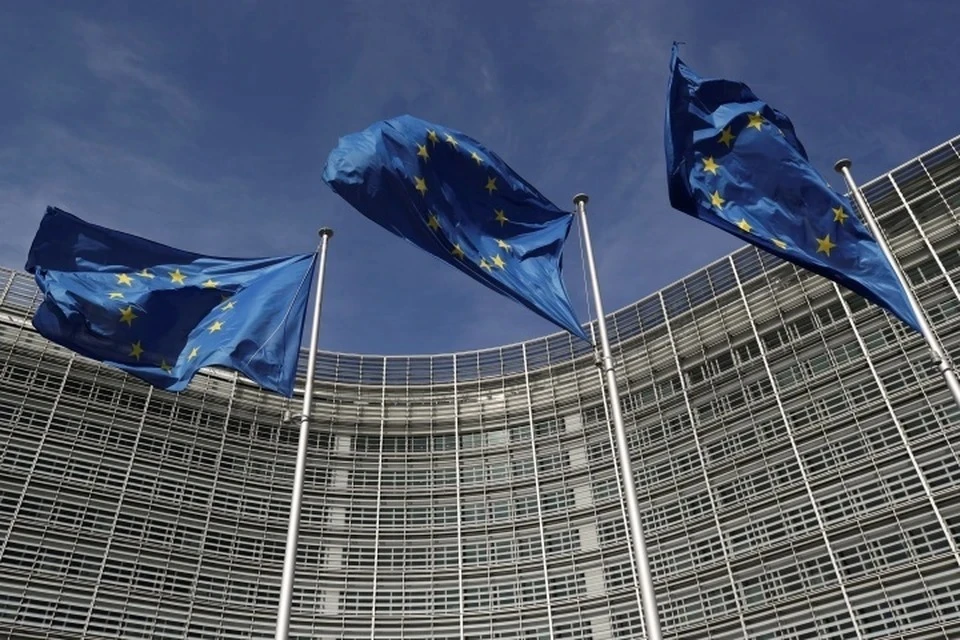 Еврокомиссия не стала вмешиваться в ситуацию с блокировкой границы Польши с Украиной