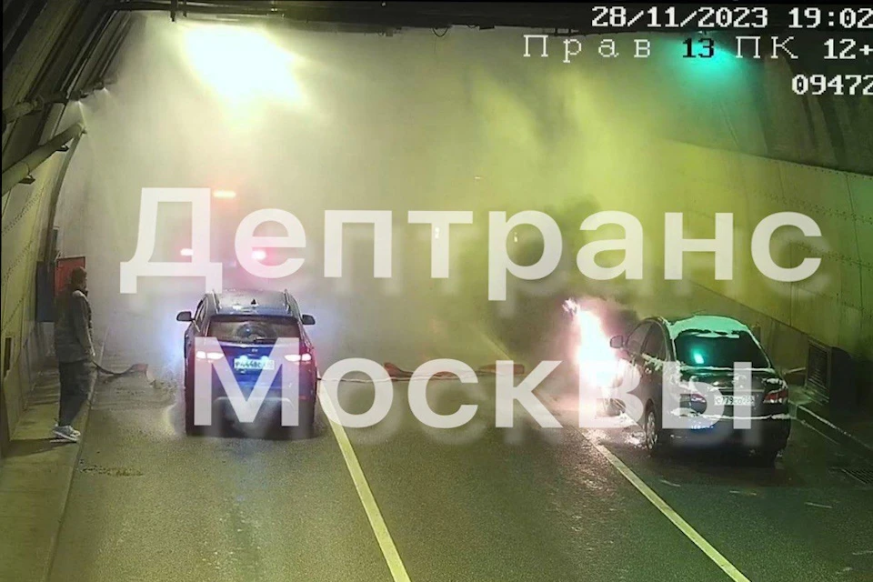 Автомобиль загорелся в Северо-Западном тоннеле Москвы