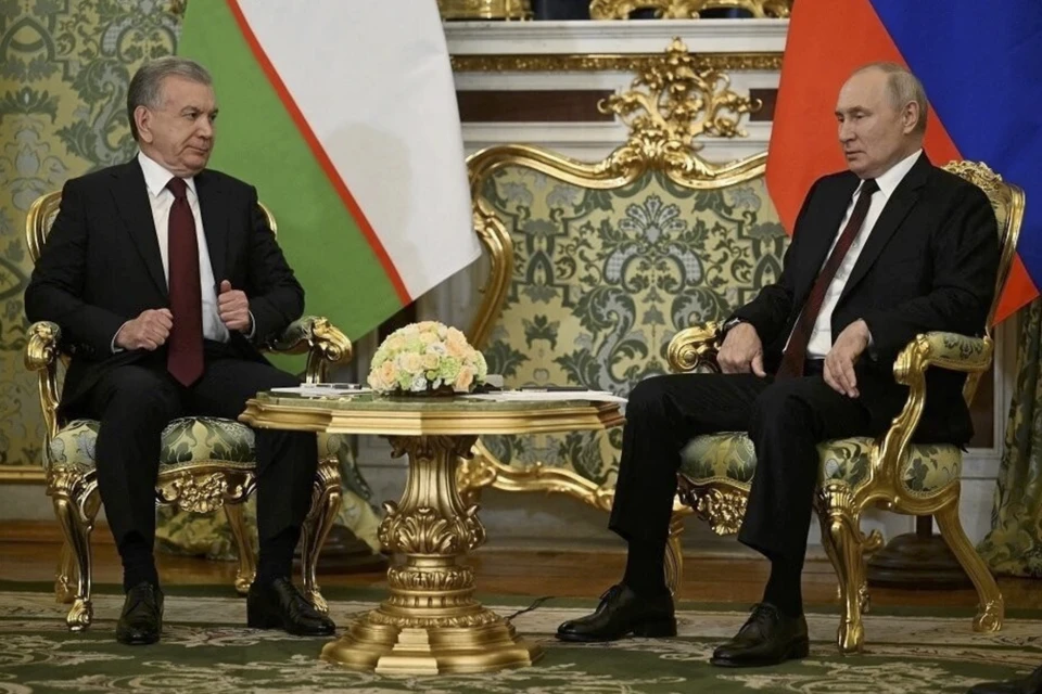 Владимир Путин провел телефонный разговор с президентом Узбекистана
