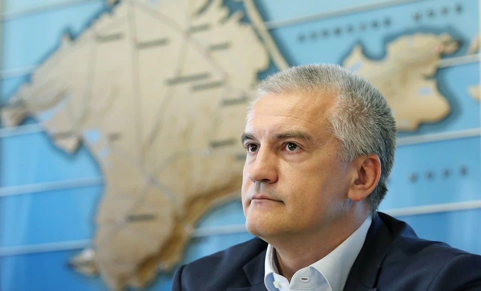 Глава Крыма Сергей Аксенов сообщил, что Крым отправит участникам СВО тысячу комплектов теплой и непромокаемой зимней формы Фото: t.me/Aksenov82