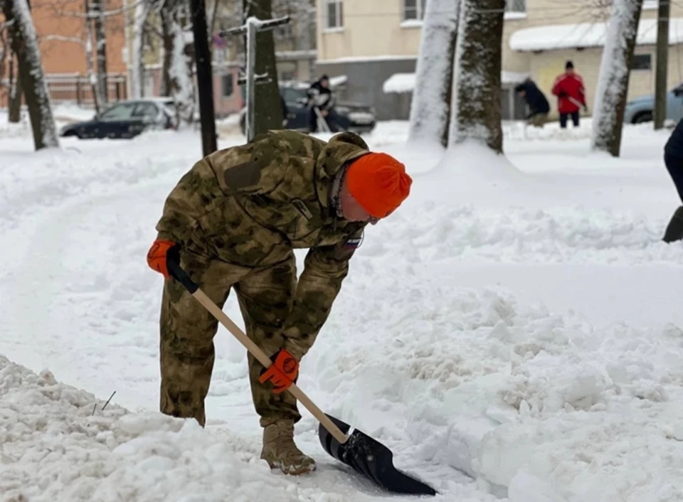Александр Новиков лично проверил уборку Смоленска от снега. Фото: страница Александра Новикова ВКонтакте.