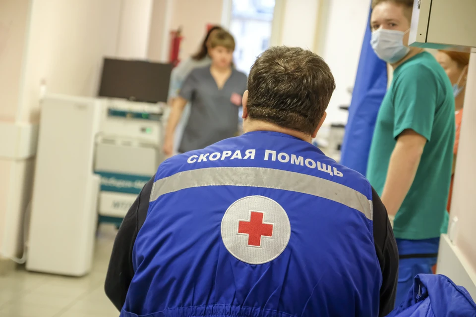 Пострадавшего мужчину отвезли в больницу.