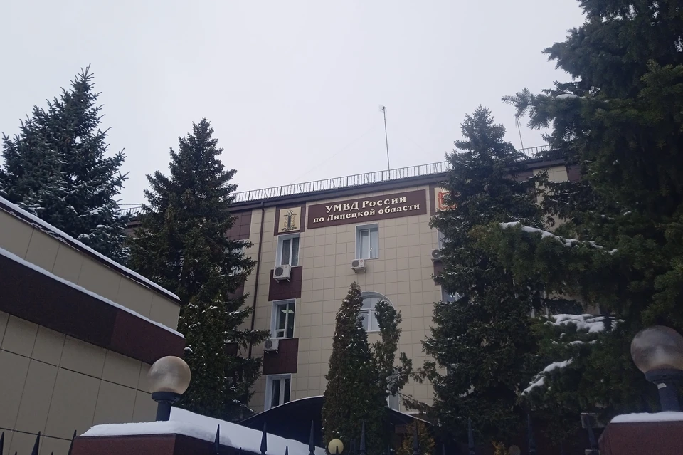 В Липецке преподаватель вуза отдал 3 млн рублей мошенникам под видом ФСБ