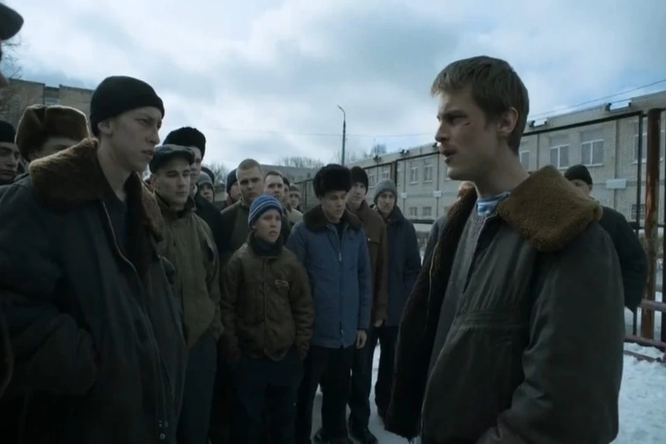 Студенты Ярославского кадетского колледжа снялись в сериале «Слово пацана». ФОТО: кадр из официального трейлера сериала "Слово пацана. Кровь на асфальте"