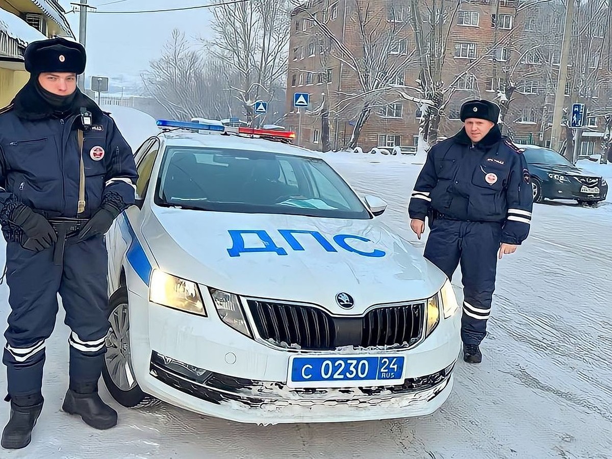 В -40 двое суток ждал помощи в снежном плену: красноярские полицейские  спасли дальнобойщика из Дагестана, который застрял в сибирских сугробах -  KP.RU