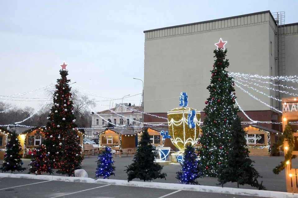 Администрация Новотроицка определила даты и время открытия городских ёлок