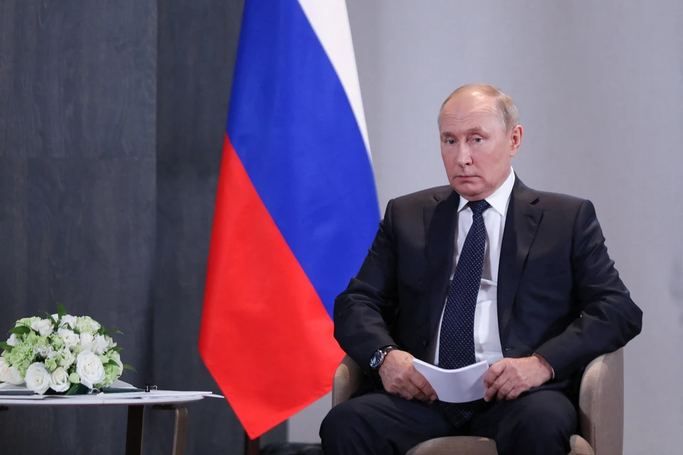 Путин: Россия будет укреплять железнодорожную отрасль