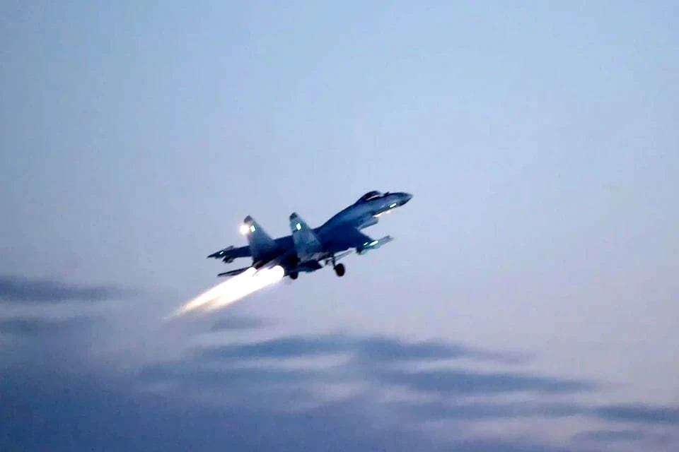 Российские бомбардировщики Ту-22М3 провели пятичасовой полёт над Балтикой. Фото: Пресс-служба Минобороны РФ