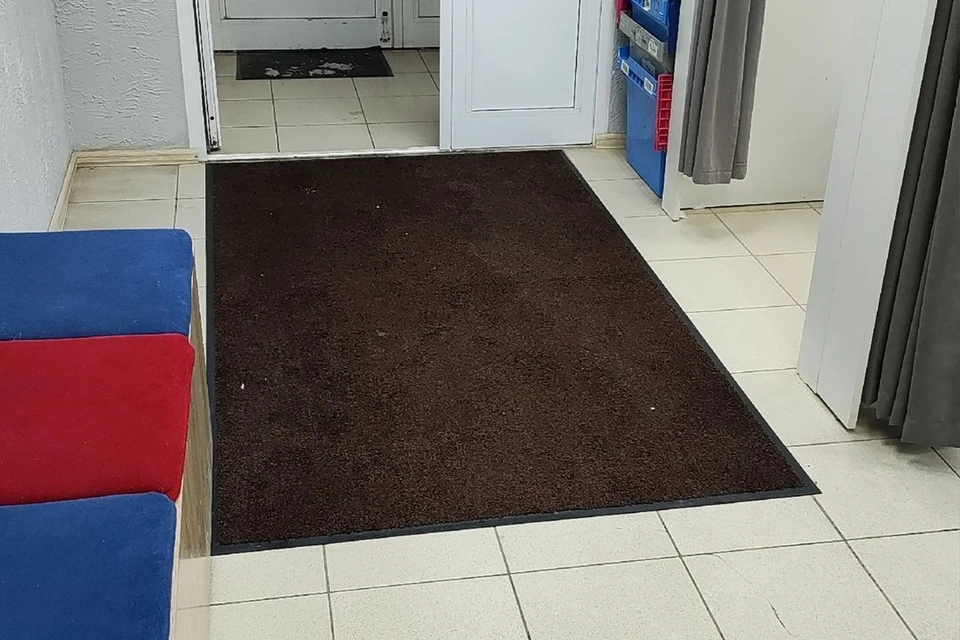 На входе положили коврик. Фото: предоставлено Яной