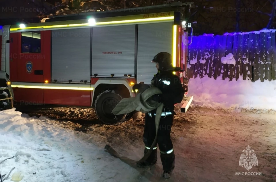 Пожар локализовали за полчаса Фото: ГУ МЧС по Свердловской области