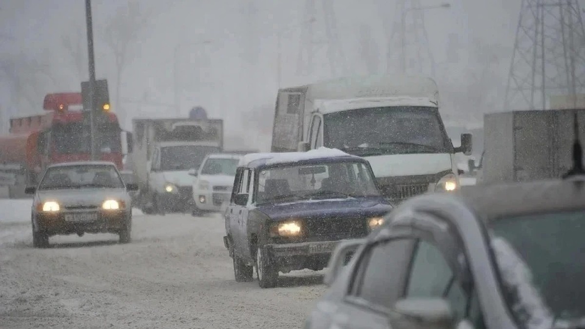 Водителей просят воздержаться от поездок: в Челябинской области продлили  ограничения на трассе в сторону Кургана - KP.RU