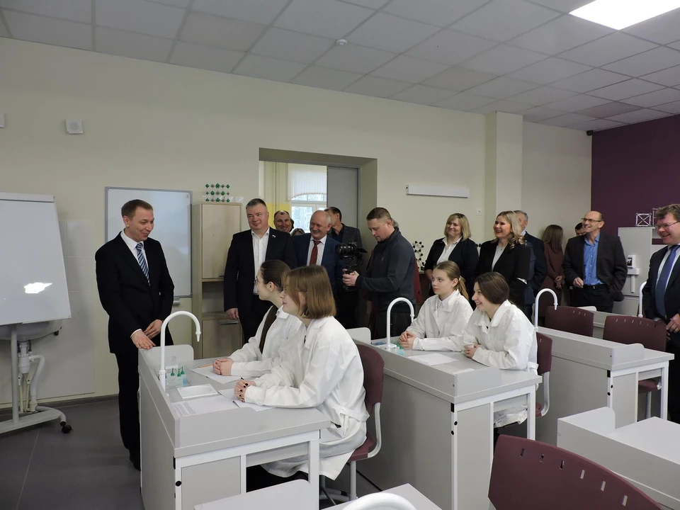 Новый корпус школы на 900 человек открылся в Семенове. Фото: Наталья Калиночкина, газета «Семеновский вестник»