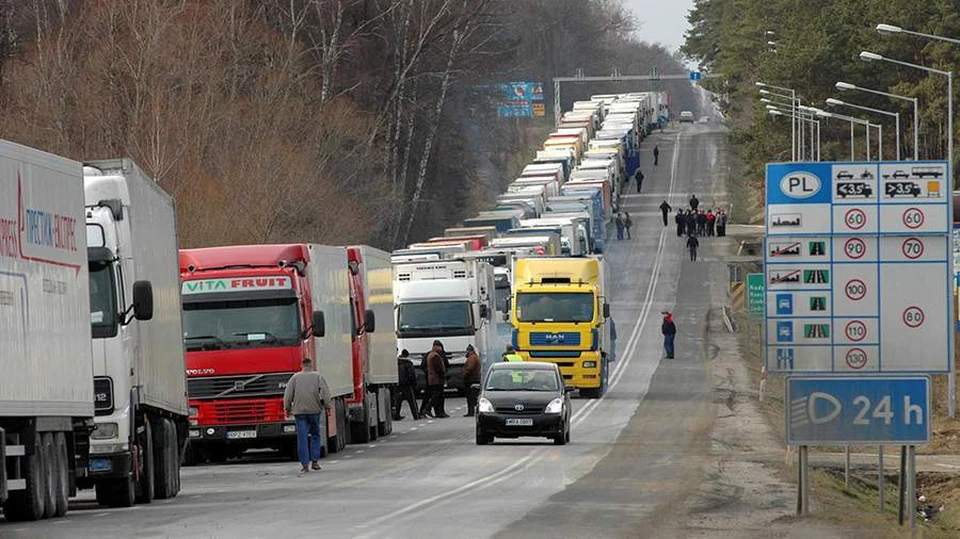 Польские фермеры возобновили блокировку на границе с Украиной