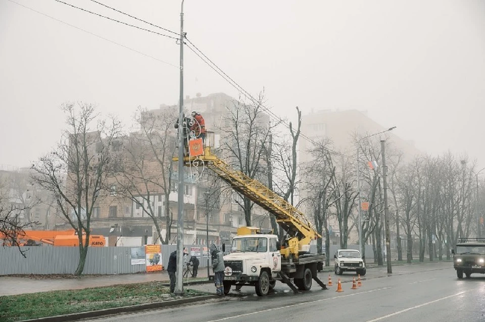 К возможному ухудшению погодных условий готов и «Мариупольгорсвет». Фото: ТГ/Моргун