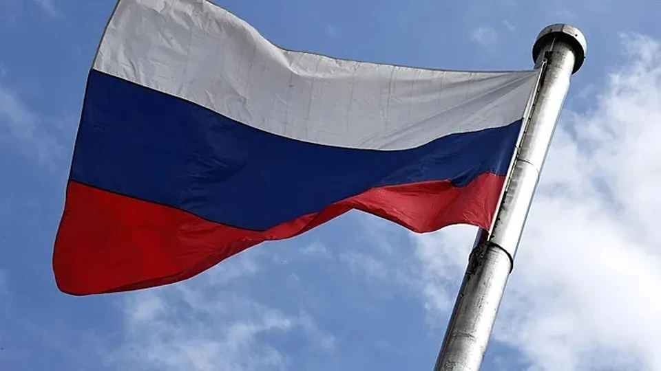 Еще российский флаг на дом повесить, и вы будете очень близки к провалу. Фото: соцсети