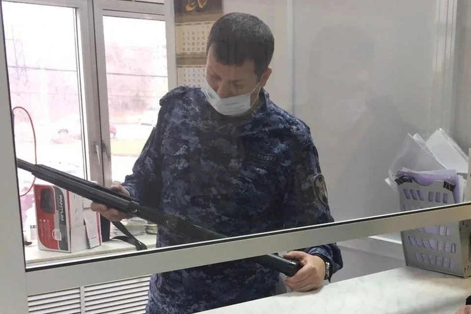 Жители Липецкой области сдали 330 единиц оружия и получили 460 тысяч в 2023 году