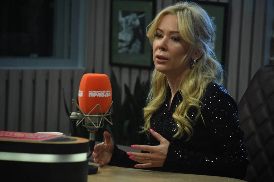Ранее Екатерина Мизулина отмечала, что проблему усугубляет то, что школьникам не разрешают сидеть на уроках в свитерах и куртках.