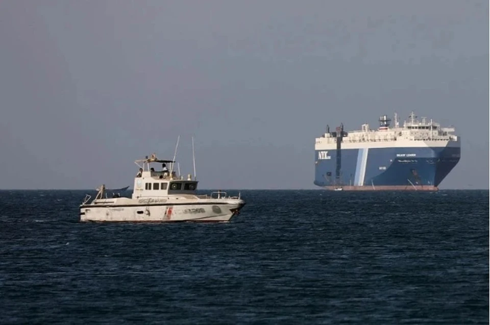 Reuters: очередное торговое судно подверглось нападению у берегов Йемена