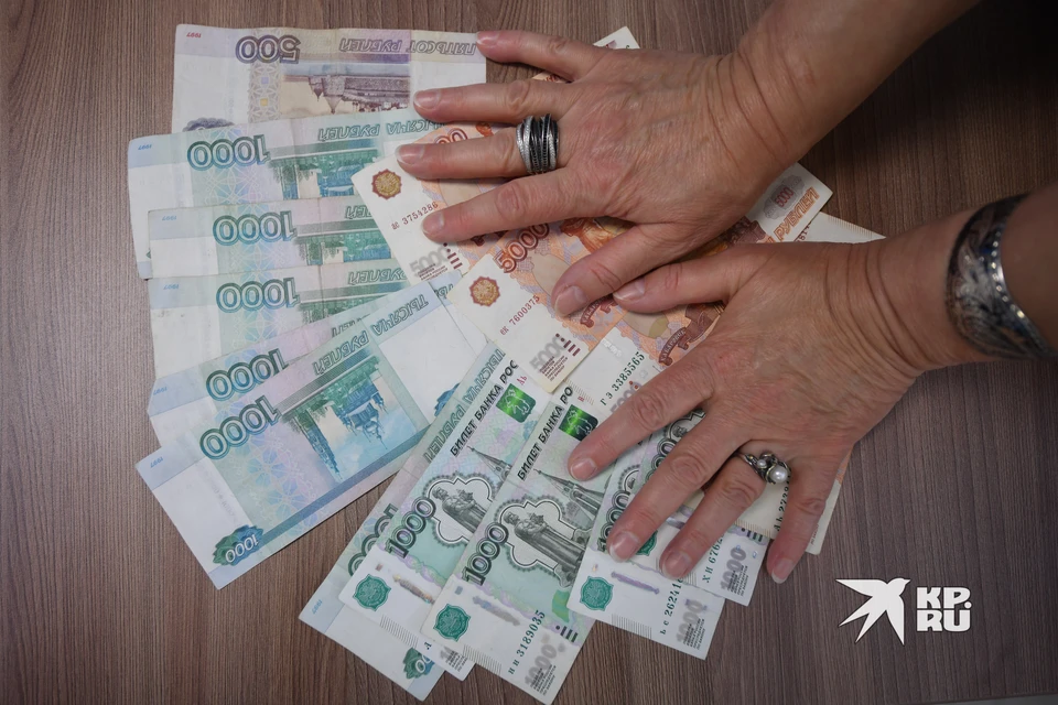 С повышением чаще сталкивались сотрудники 18-24 лет