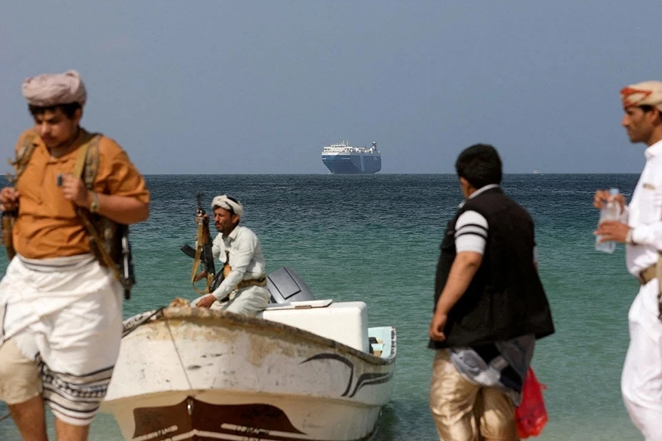 Хуситы заявили об атаке на военный корабль США в Аденском заливе