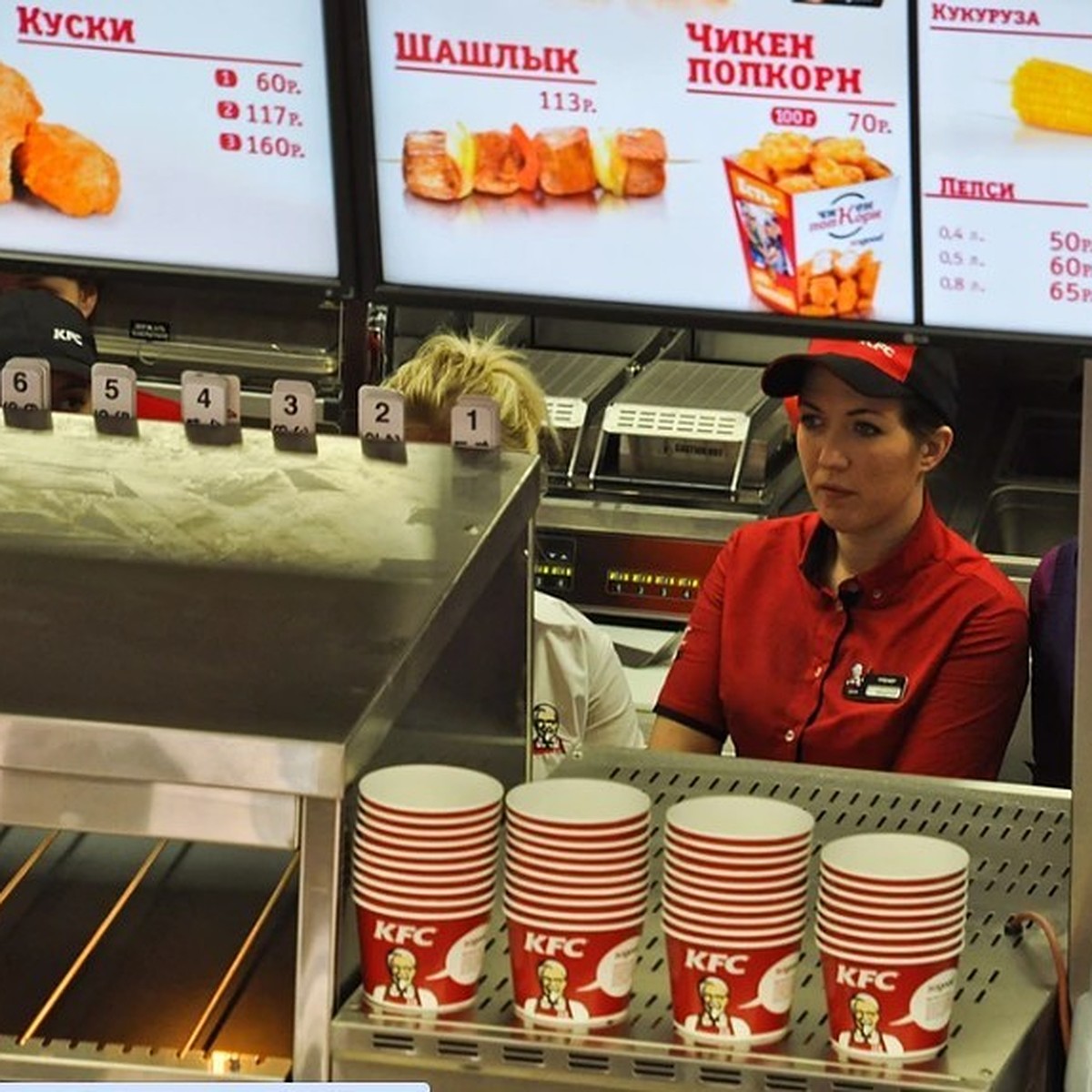 Нижегородские рестораны KFC начали переименовывать в «Ростикс» - KP.RU