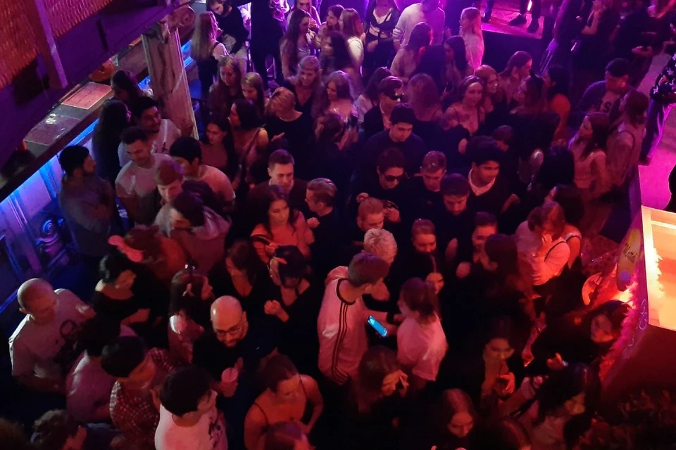 Секс шоу в клубе: порно видео на chelmass.ru