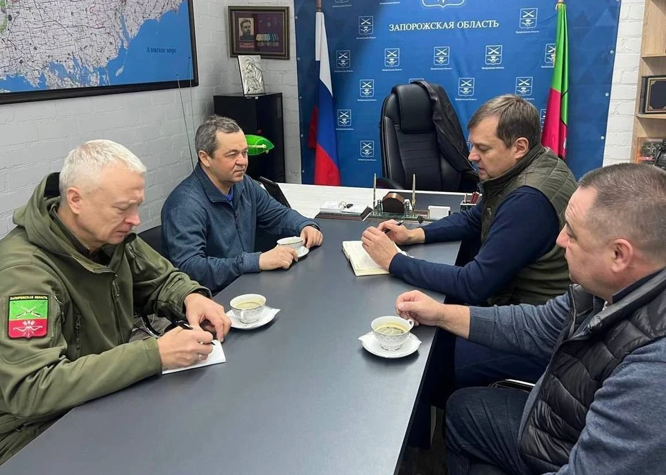 Вместе с губернатором Запорожской области космонавт обсудил перспективы совместной работы. ФОТО: Евгений Балицкий