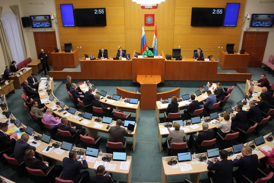 На заседании 30 января в Самарской губдуме рассмотрели вопрос о предупреждении Александру Милееву. Фото: Самарская ГД