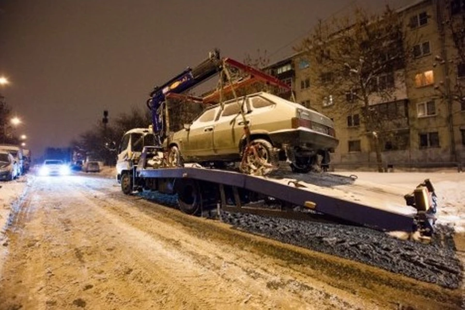 Автомобили, мешающие уборке снега, будут эвакуированы. Фото: администрация Самары