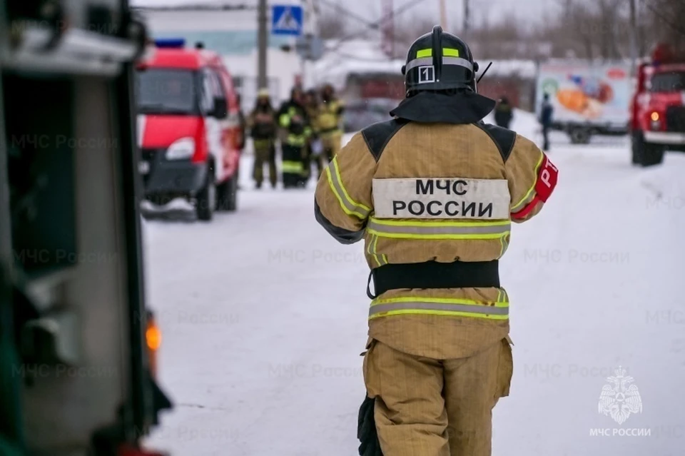 Огнееборцы Кузбасс спасли от смерти пять человек. Фото - ГУ МЧС России по Кемеровской области.