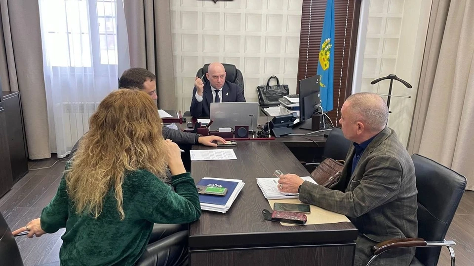 Глава регионального минтранса Алексей Чепяков сообщил, что планируется организовать социальные перевозки во взаимодействии с муниципалитетами