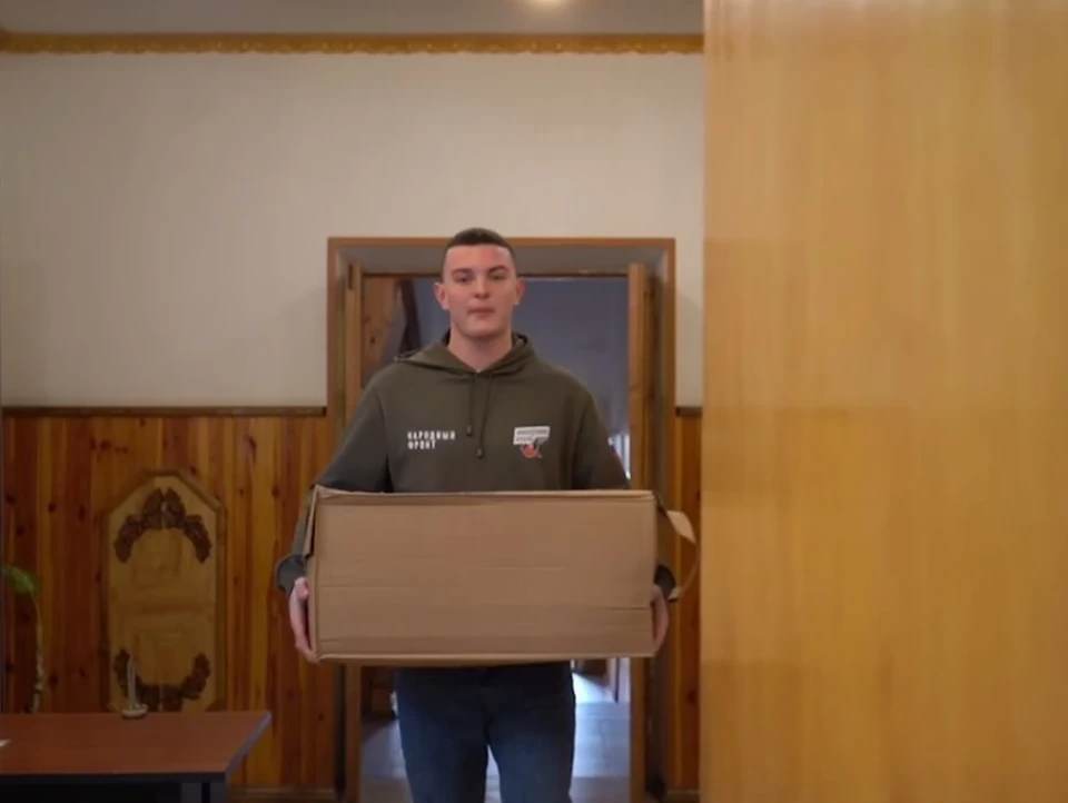 Жителям Пологов доставили гуманитарную помощь. Фото - скриншот с видео
