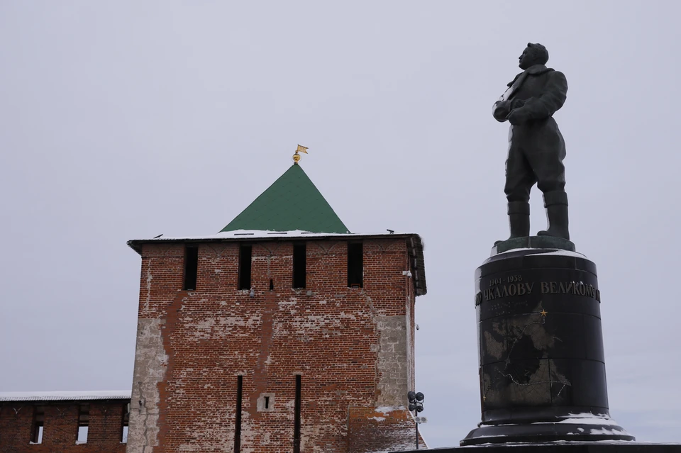 Памятник Валерию Чкалову установлен в самом сердце Нижнего Новгорода.
