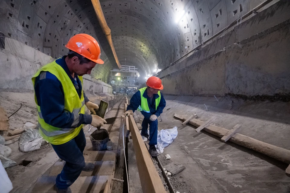 Новые станции метро «Богатырская» и «Каменка» появятся в Петербурге не раньше 2028 года.