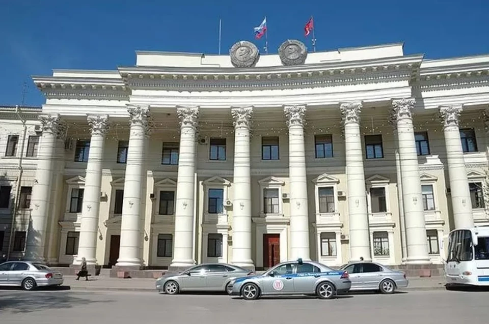 На чиновников и депутатов региона в 2024 потратят более 4 миллиардов рублей
