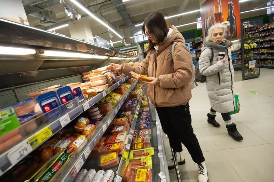Продавца санкционной колбасы оштрафовали на 20 тысяч рублей.