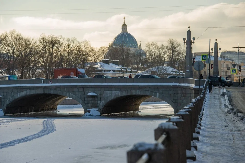 Морозная погода устанавливается в Петербурге.