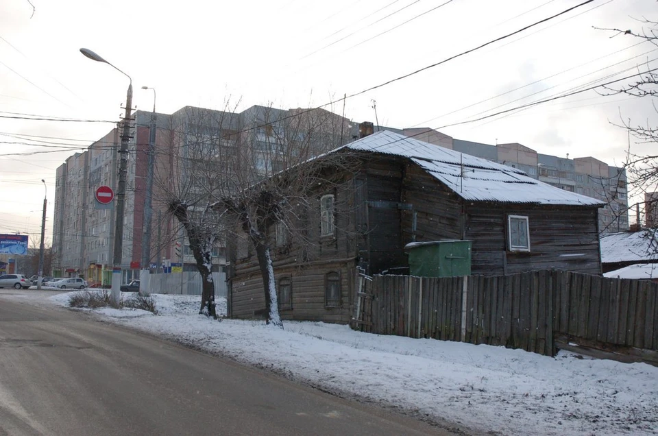 Лишь после вмешательства прокуратуры управляющая компания отремонтировала подъезды в Донском Тульской области