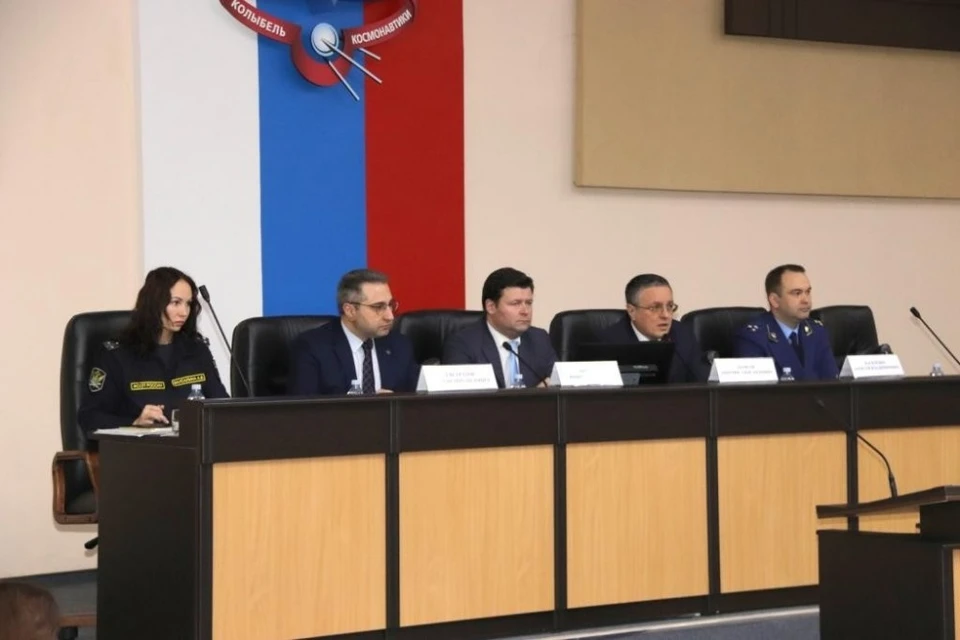 На совещании депутатов Гордумы обсуждался вопрос несанкционированной торговли