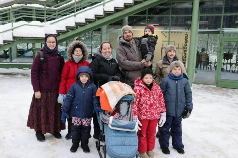 Переехавшей из Канады в Нижегородскую область многодетной семье заморозили счета
