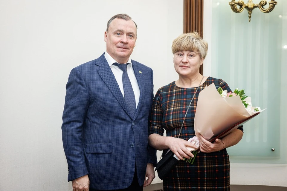 Например, кондуктора Ольгу Ведерникову наградили за то, что она помогла Зинаиде Леонидовне, которая забыла где живет. Фото: администрация города