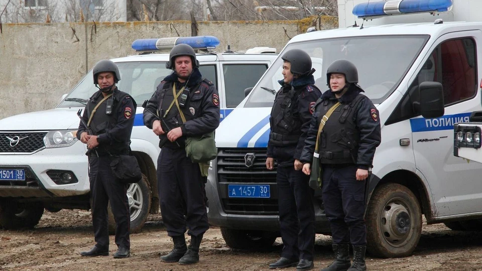 Согласно сценарию группа лиц подожгла избирательный участок, захватила и удерживала заложников Фото: УМВД России по Астраханской области