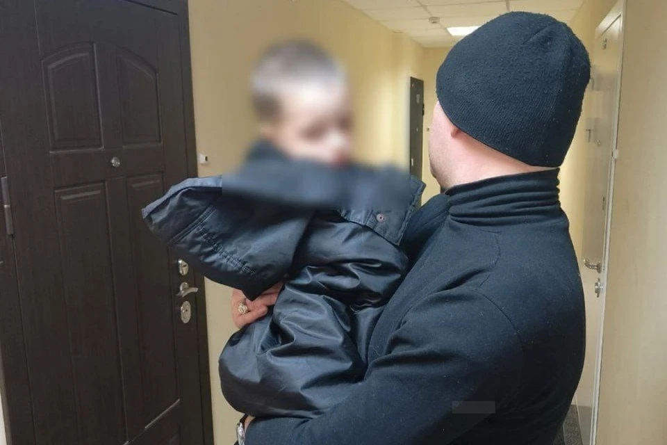 Родителей потерявшегося четырехлетнего мальчика нашли в Петербурге. Фото: t.me/spb_top_news