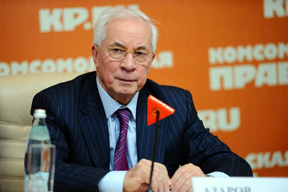 Экс-премьер Украины Азаров: Киеву придется восстановить связи с Москвой