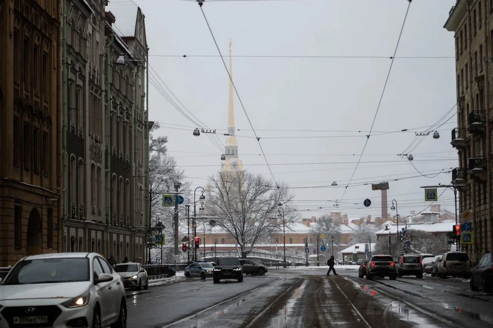 Теплая и облачная погода ожидается в Петербурге 21 февраля.