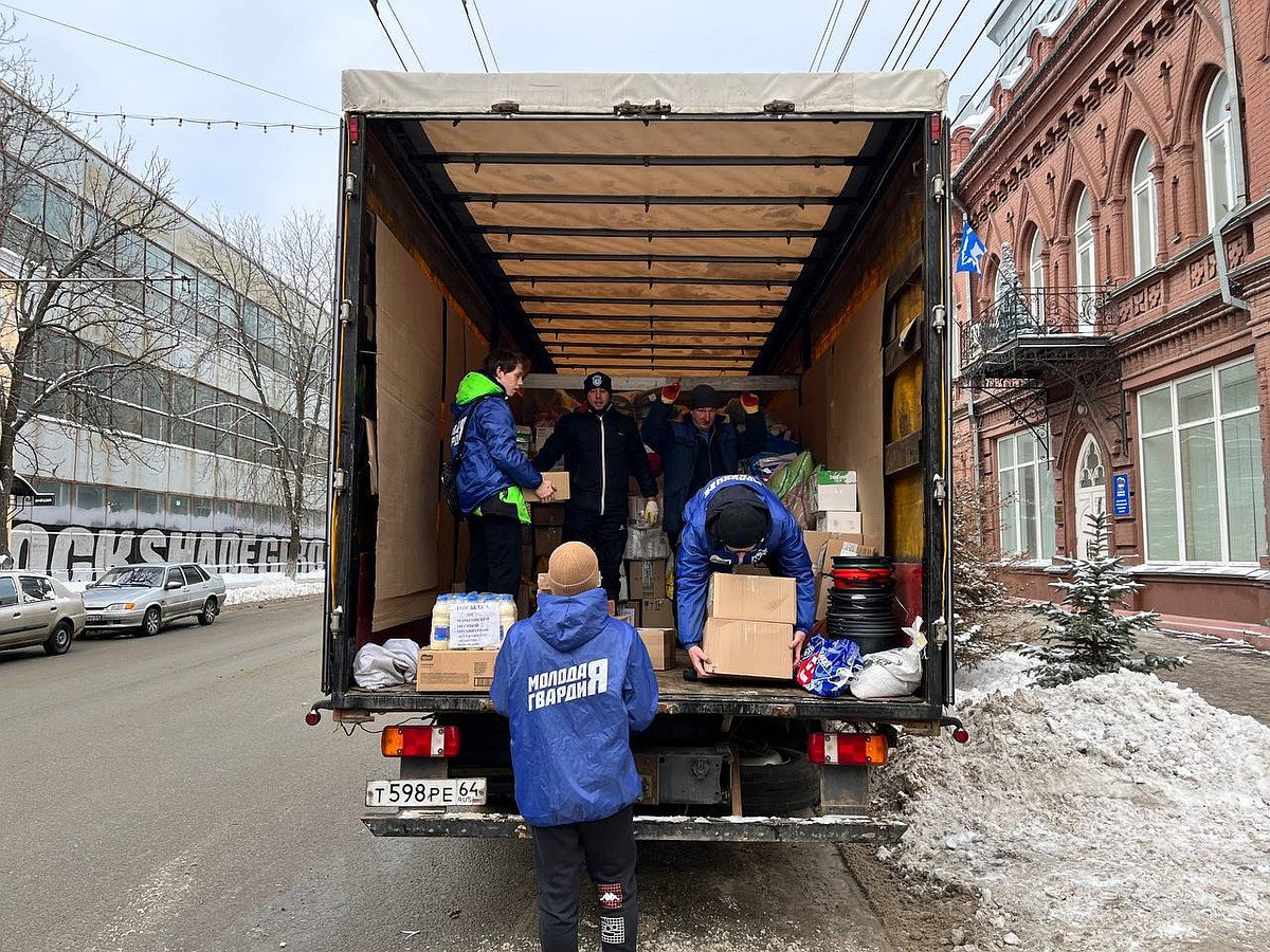 За два года в гуманитарной миссии ЕР приняли участие более 3,5 тысячи  волонтеров - KP.RU