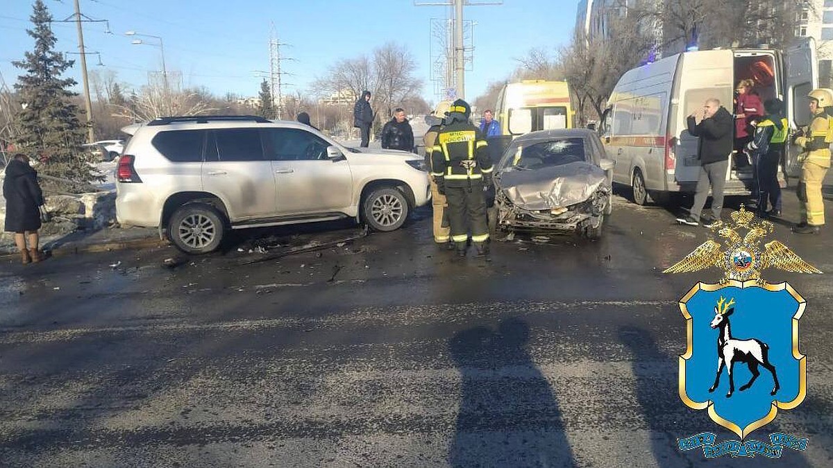 Из-за аварии на Ново-Садовой улице в Самаре было затруднено движение - KP.RU