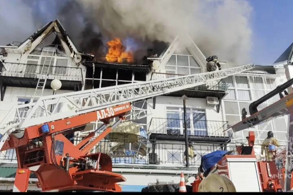 Пожар в многоквартирном доме в Иркутске локализован