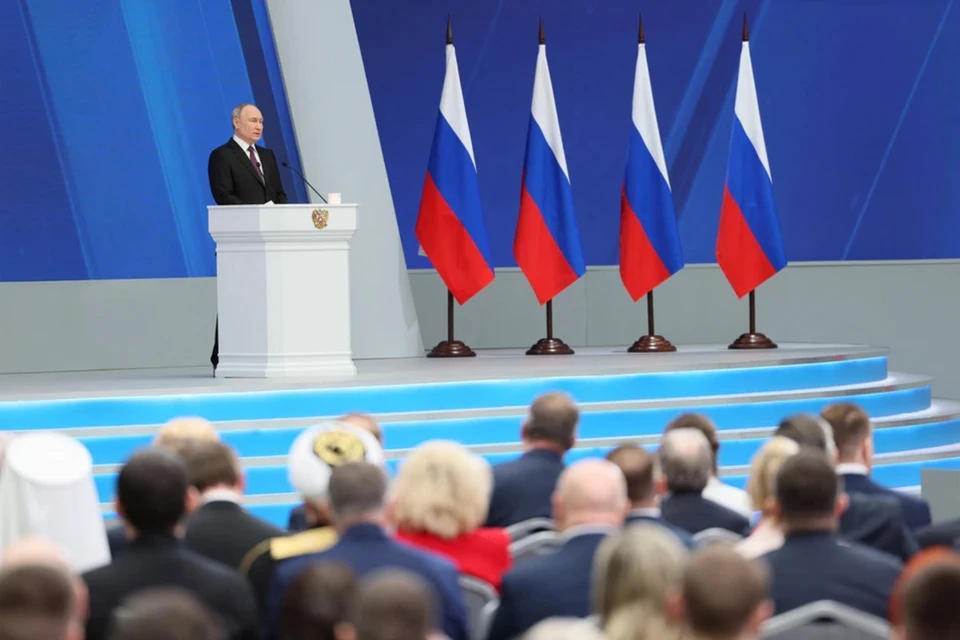 Путин сказал, что высокоскоростная ж/д магистраль соединит Москву и Минск. Фото: REUTERS